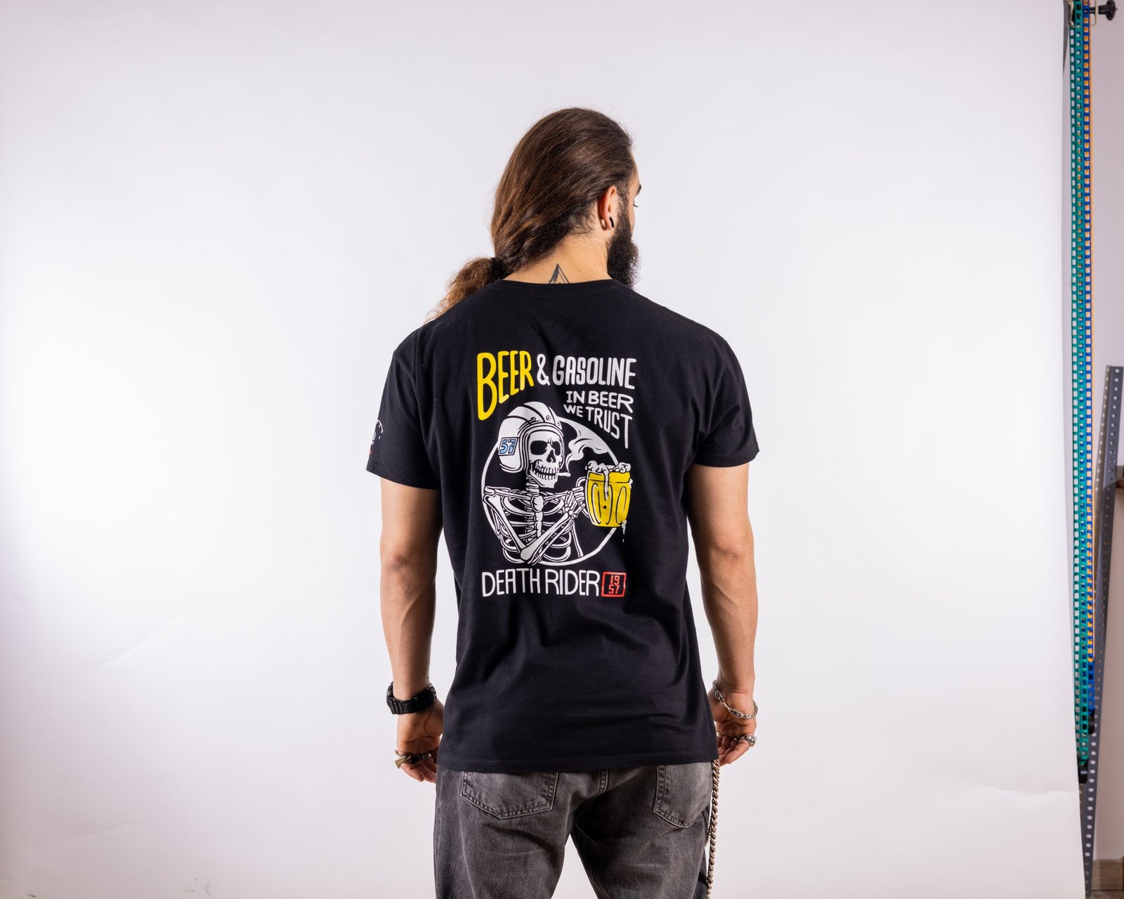 Camiseta motera - negra - cerveza y gasolina - trasera